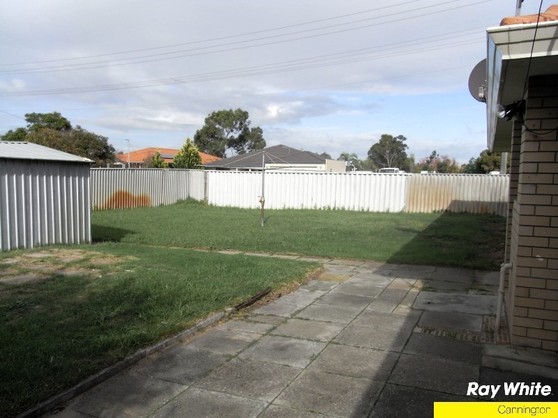 1 Glamorgan St, East Cannington WA 6107