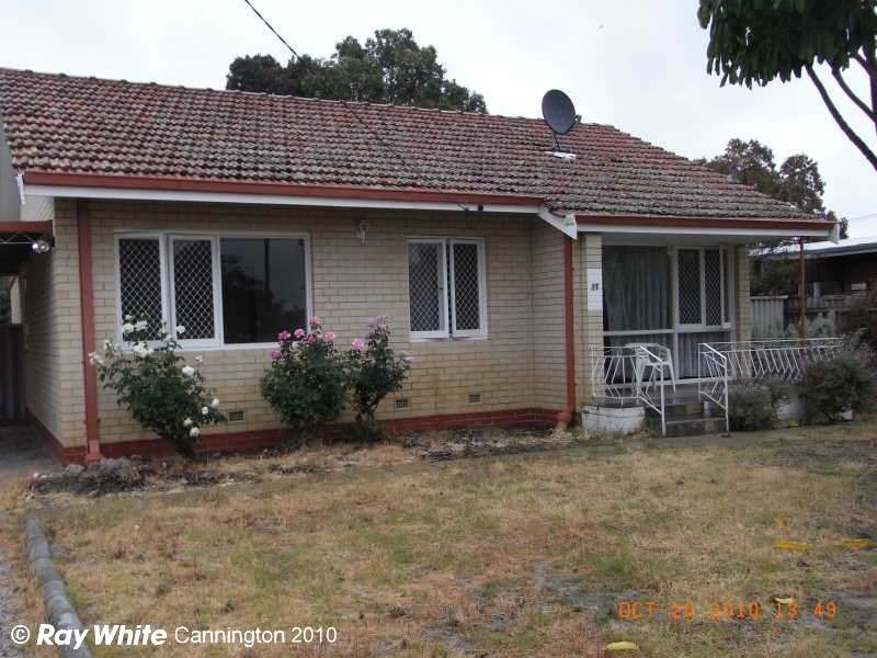 11 Foxwood Way, Langford WA 6147