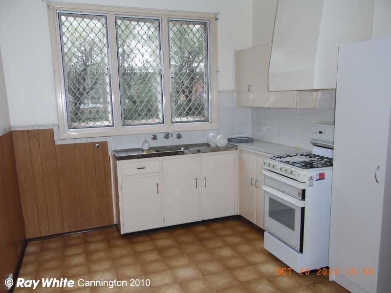 11 Foxwood Way, Langford WA 6147