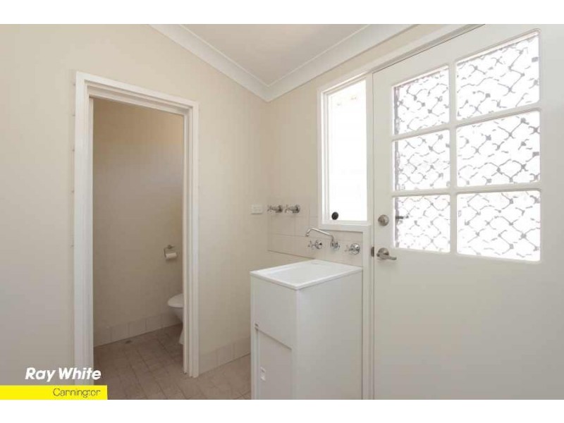 176 Manning Road, Wilson WA 6107