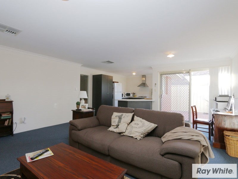 4/42 Doust Street, Cannington WA 6107