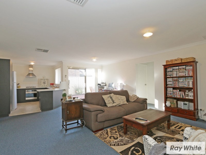 4/42 Doust Street, Cannington WA 6107