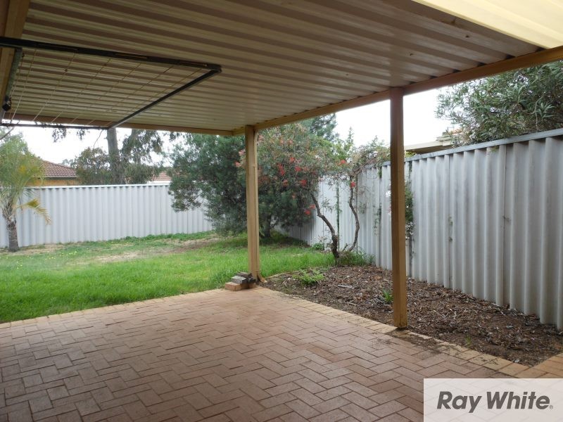 8A Firetail Place, Kenwick WA 6107