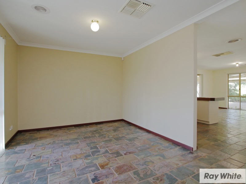 17 Wickling Drive, Beckenham WA 6107