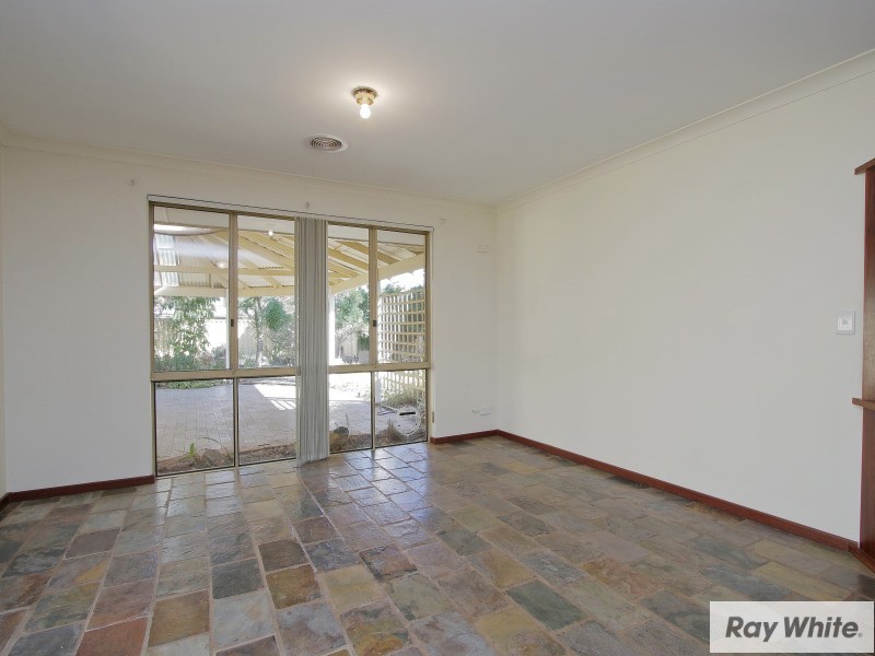 17 Wickling Drive, Beckenham WA 6107