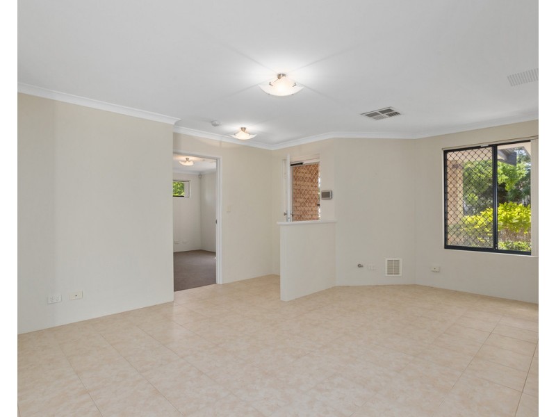 40 Leichardt Street, St James WA 6102