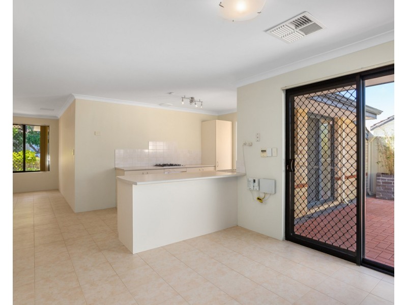 40 Leichardt Street, St James WA 6102