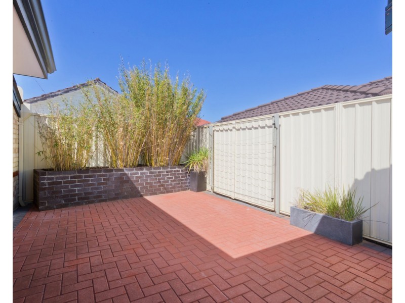 40 Leichardt Street, St James WA 6102