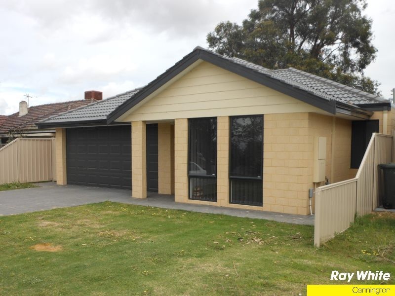 2c Leslie Street, Cannington WA 6107
