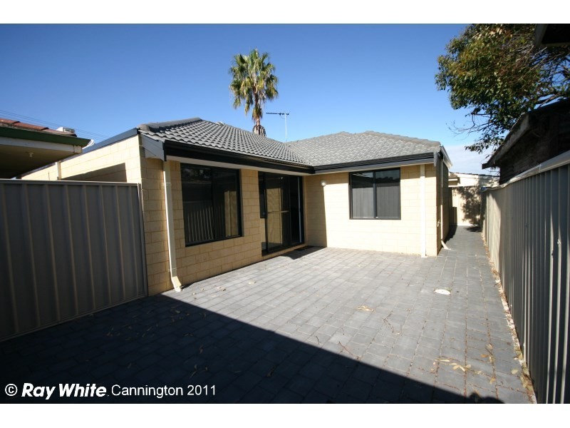 2c Leslie Street, Cannington WA 6107