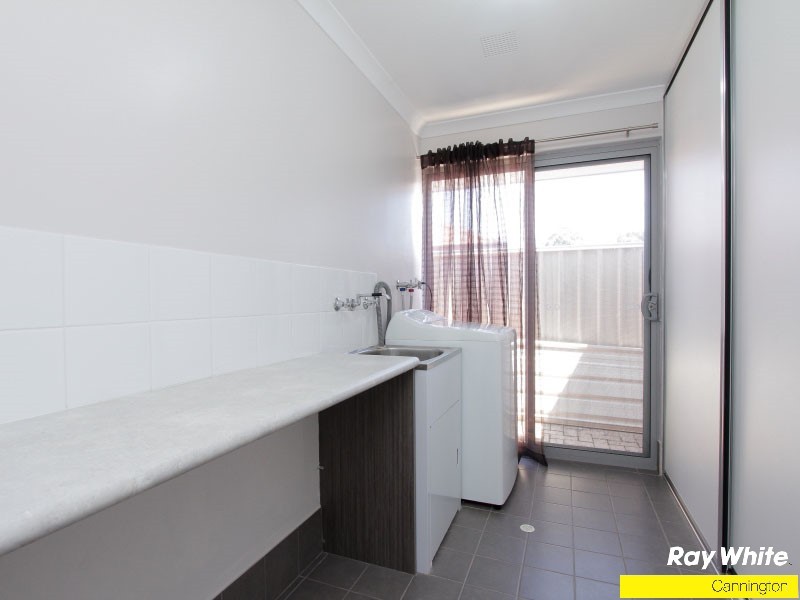 9 Treemartin Place, East Cannington WA 6107