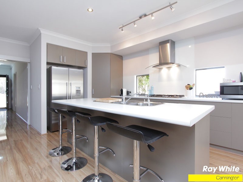 9 Treemartin Place, East Cannington WA 6107