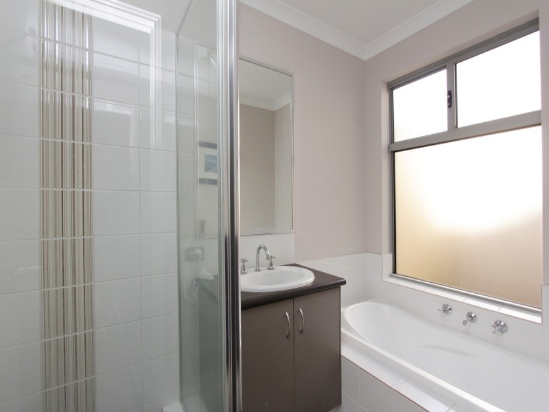 2/39 Russell Street, East Cannington WA 6107