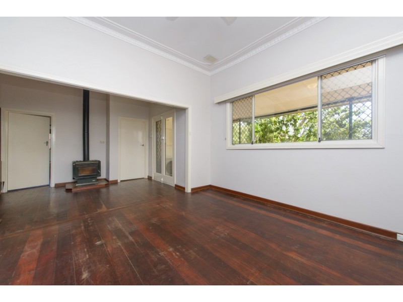 31 Fitzroy Street, Queens Park WA 6107