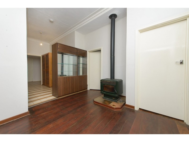 31 Fitzroy Street, Queens Park WA 6107