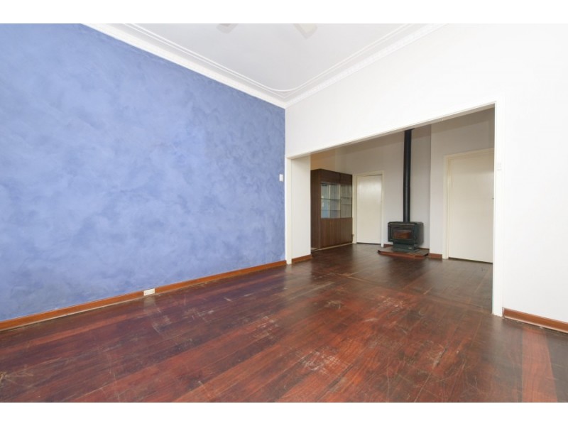 31 Fitzroy Street, Queens Park WA 6107