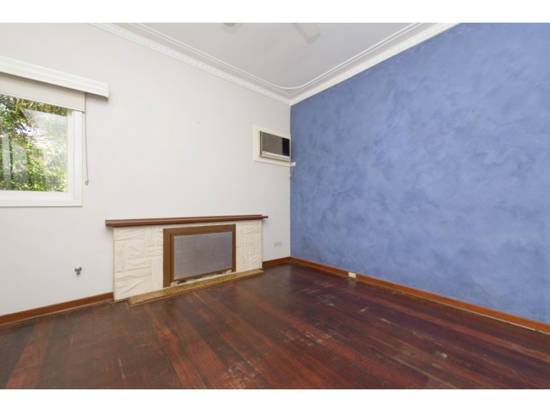 31 Fitzroy Street, Queens Park WA 6107