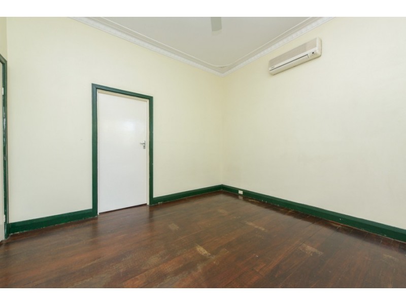 31 Fitzroy Street, Queens Park WA 6107