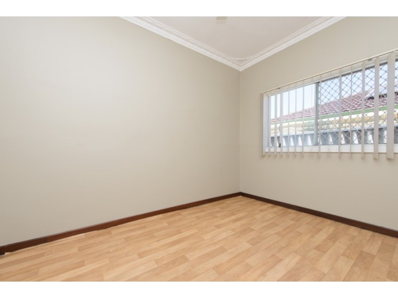 31 Fitzroy Street, Queens Park WA 6107