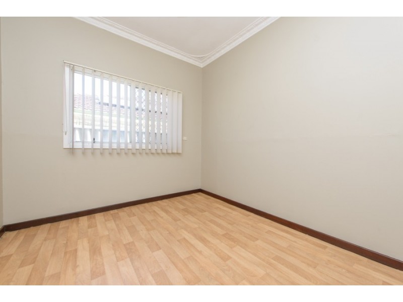 31 Fitzroy Street, Queens Park WA 6107