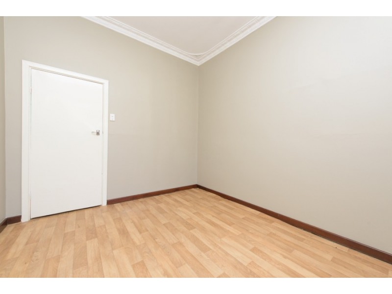 31 Fitzroy Street, Queens Park WA 6107