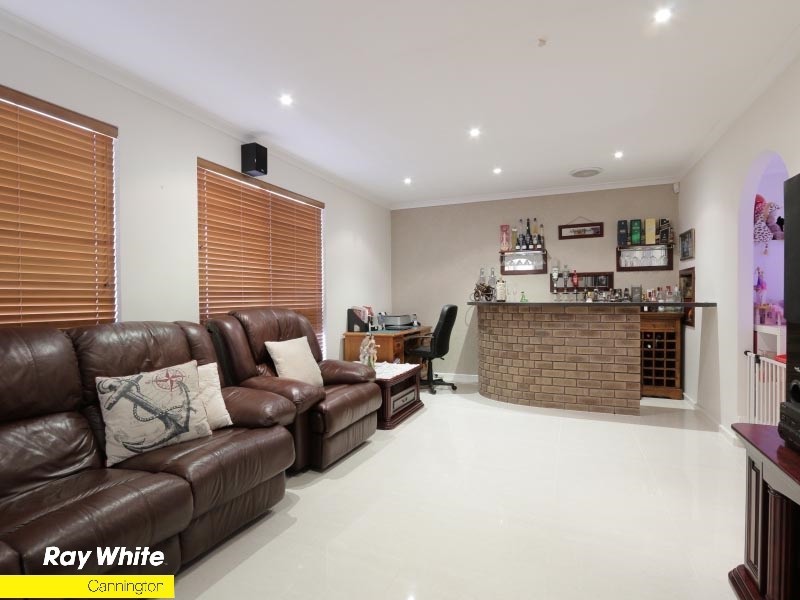 100 Jubilee Street, Beckenham WA 6107