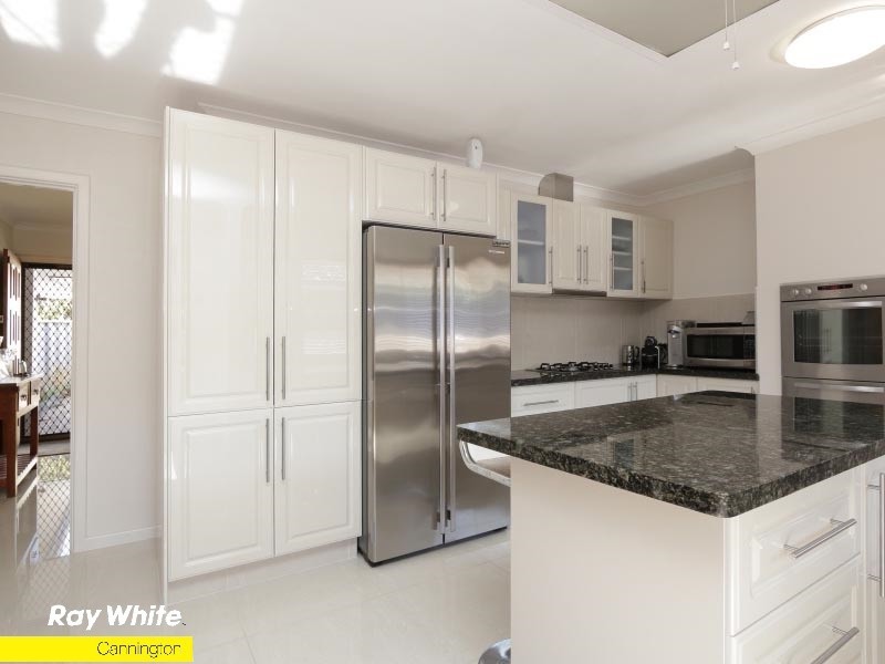 100 Jubilee Street, Beckenham WA 6107