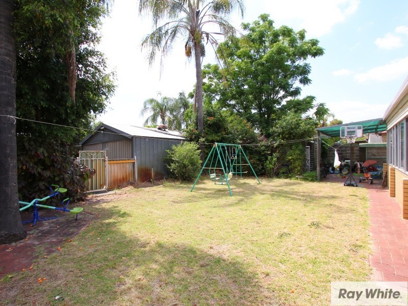 2 North Street, Beckenham WA 6107