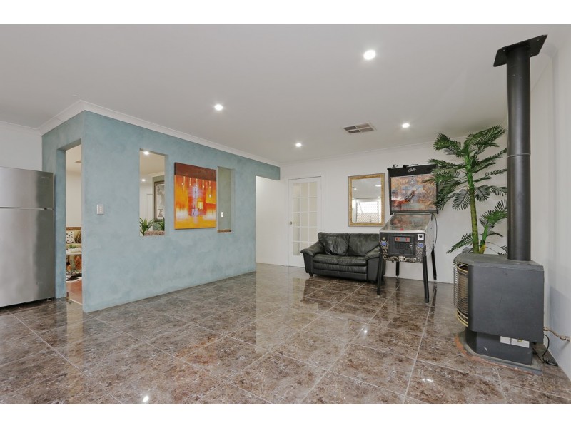 256 William Street, Beckenham WA 6107