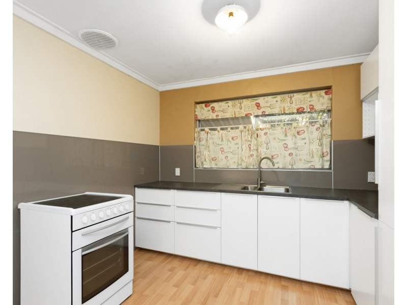 9a Longfield Road, Maddington WA 6109