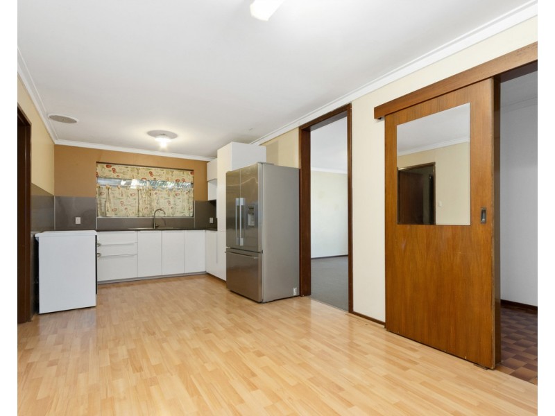 9a Longfield Road, Maddington WA 6109