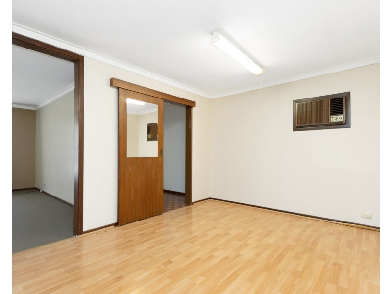 9a Longfield Road, Maddington WA 6109