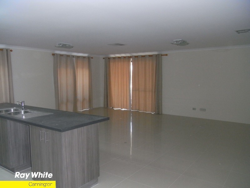 64 Flametree Boulevard, Harrisdale WA 6112