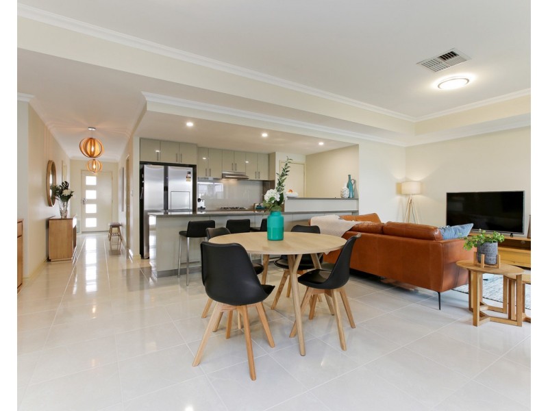 4/121 Gibbs Street, East Cannington WA 6107