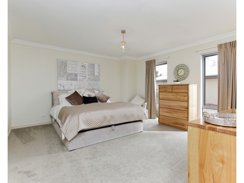 4/121 Gibbs Street, East Cannington WA 6107