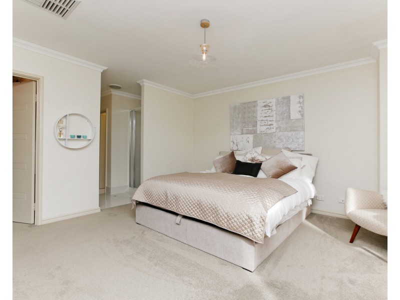 4/121 Gibbs Street, East Cannington WA 6107