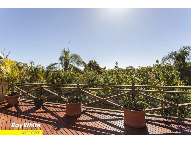 14 Taronga Drive, Kelmscott WA 6111