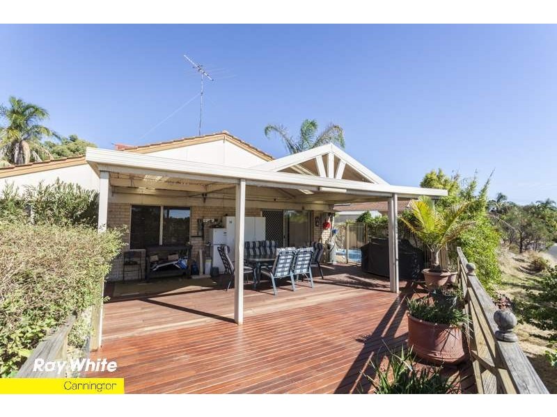 14 Taronga Drive, Kelmscott WA 6111