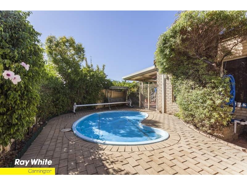 14 Taronga Drive, Kelmscott WA 6111