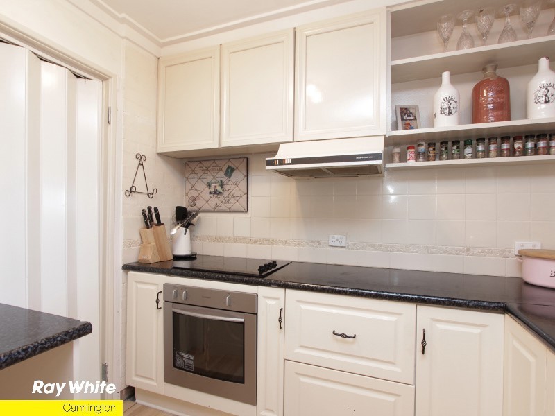 16 Aragon Way, Wilson WA 6107