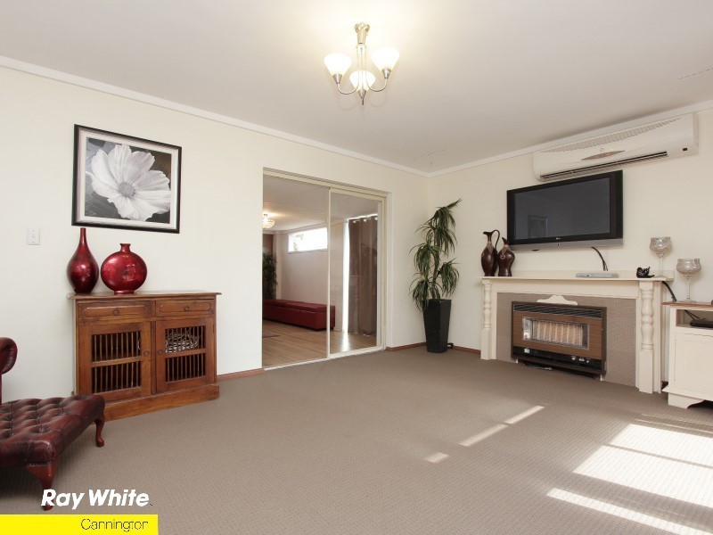 16 Aragon Way, Wilson WA 6107