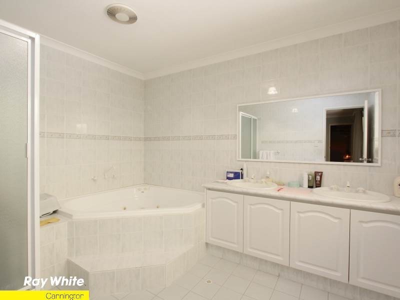 199 Wharf Street, Queens Park WA 6107