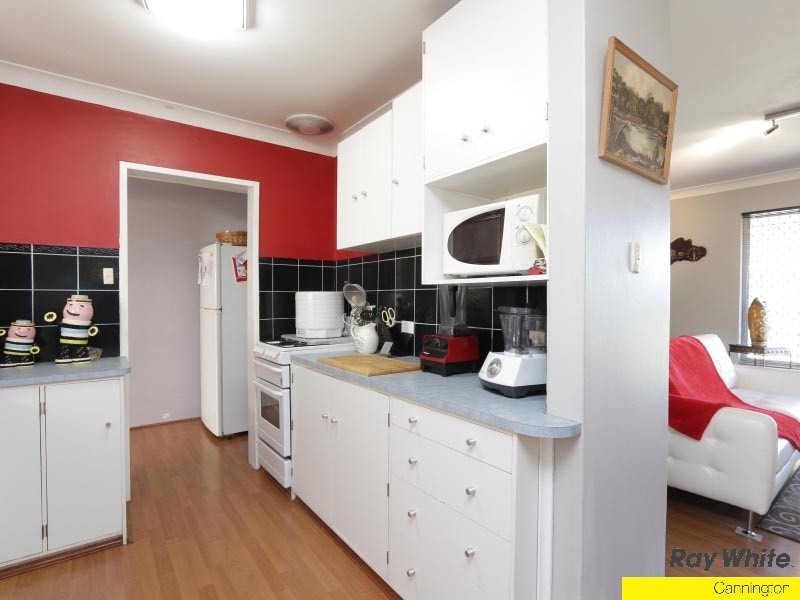 8 Meteor Street, Beckenham WA 6107