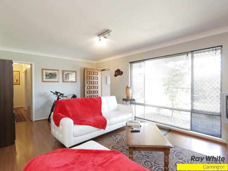 8 Meteor Street, Beckenham WA 6107