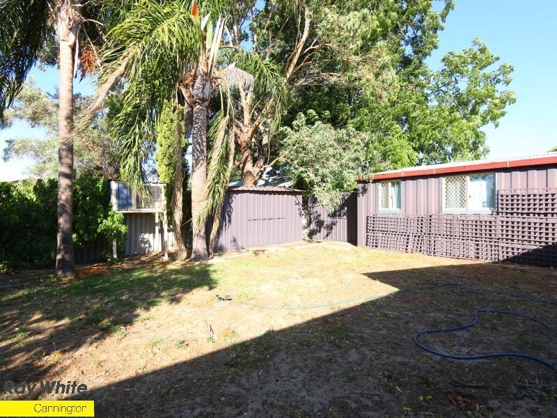 8 Meteor Street, Beckenham WA 6107