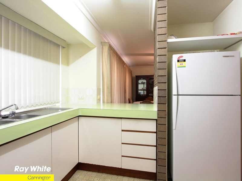 3/8 Manley Street, Cannington WA 6107