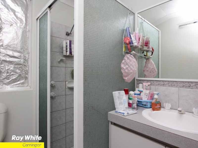 4 Fleming Avenue, Bentley WA 6102