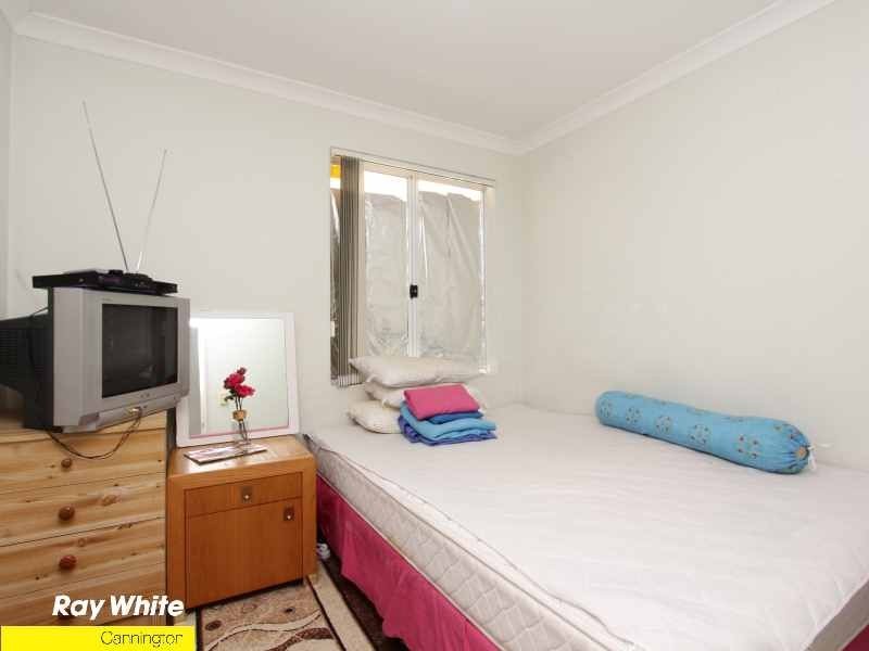 4 Fleming Avenue, Bentley WA 6102