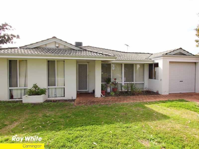 4 Fleming Avenue, Bentley WA 6102