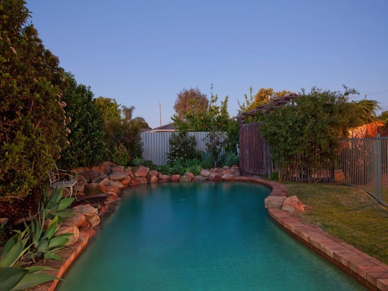 312 Railway Parade, East Cannington WA 6107